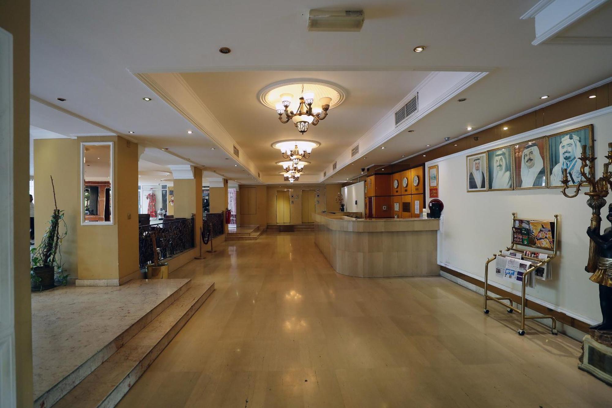 Oyo 112 Semiramis Hotel Manama Exterior photo