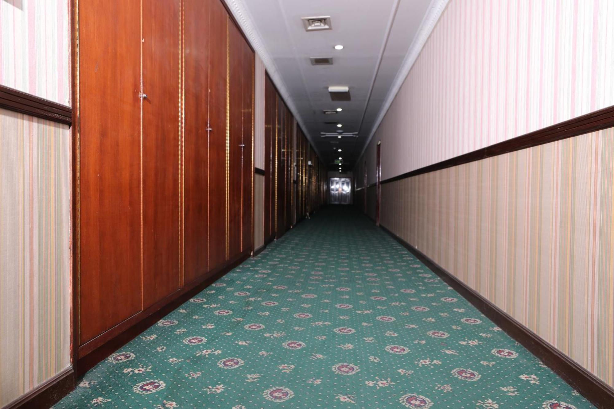Oyo 112 Semiramis Hotel Manama Exterior photo